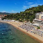 Grand Santa Maria