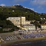 Grand Santa Maria