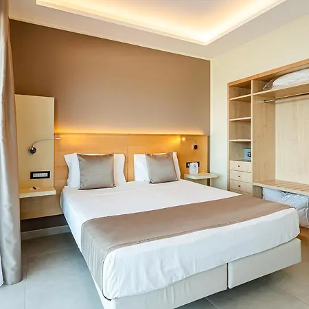 Grand Santa Maria Hotel 4*