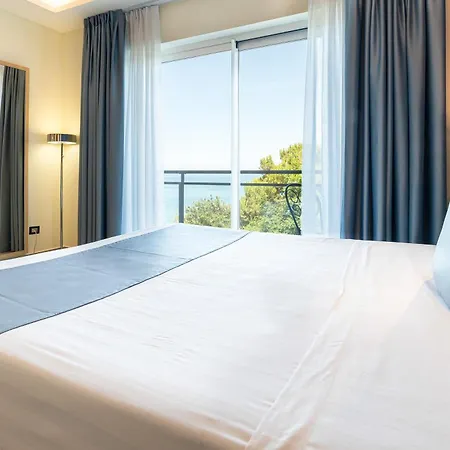 Grand Santa Maria Hotel 4*