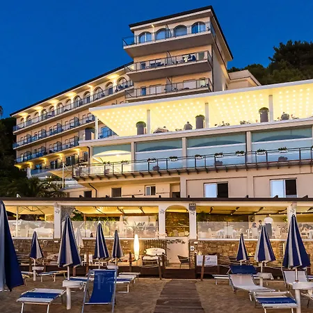 Grand Santa Maria Hotel