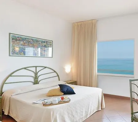 Hotel Grand Santa Maria 4*